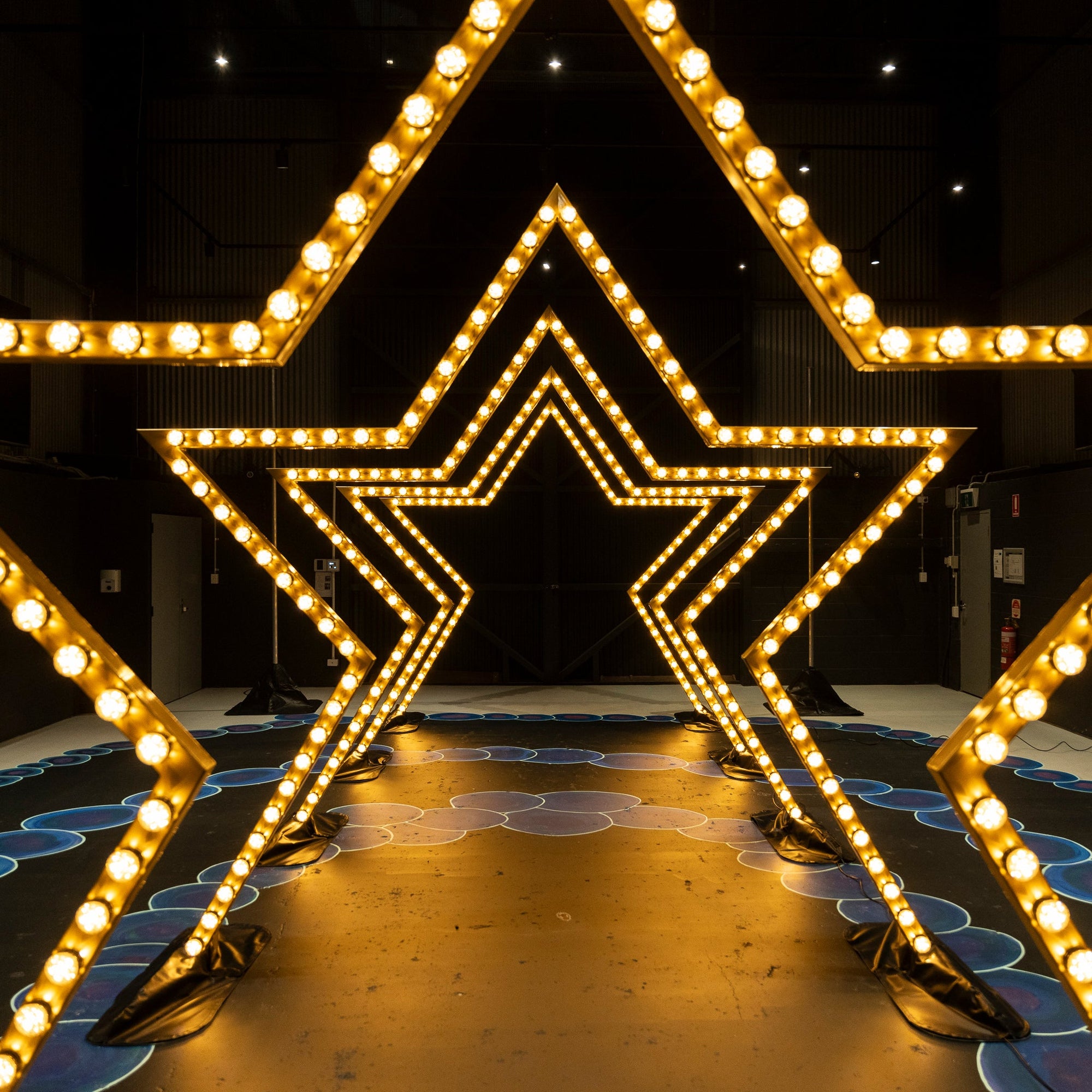 GIANT 3.5m Bulbed Star Arches (Set of 5) - Event Hire Brisbane